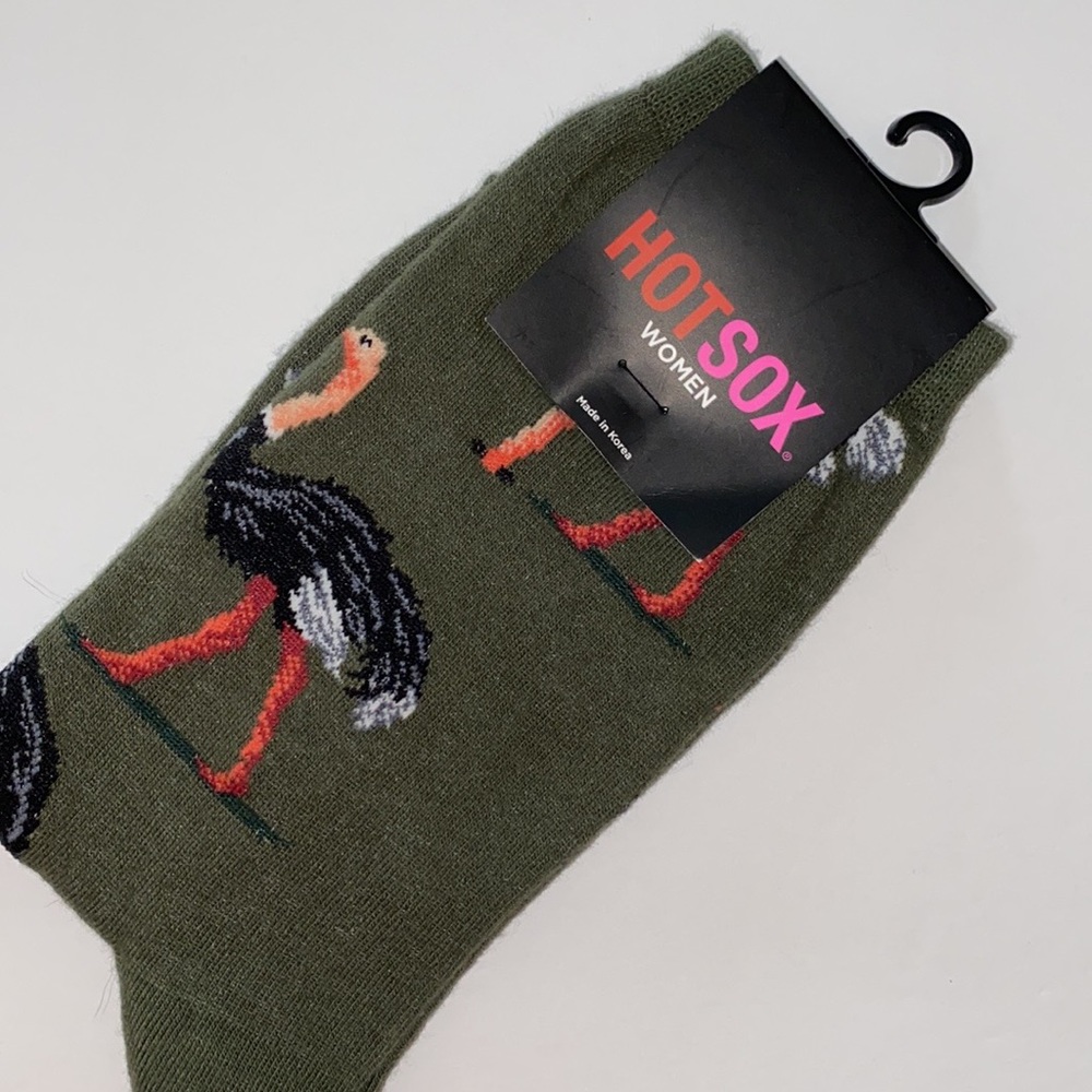 NWT HOT SOX - olive green with an  ostrich pattern